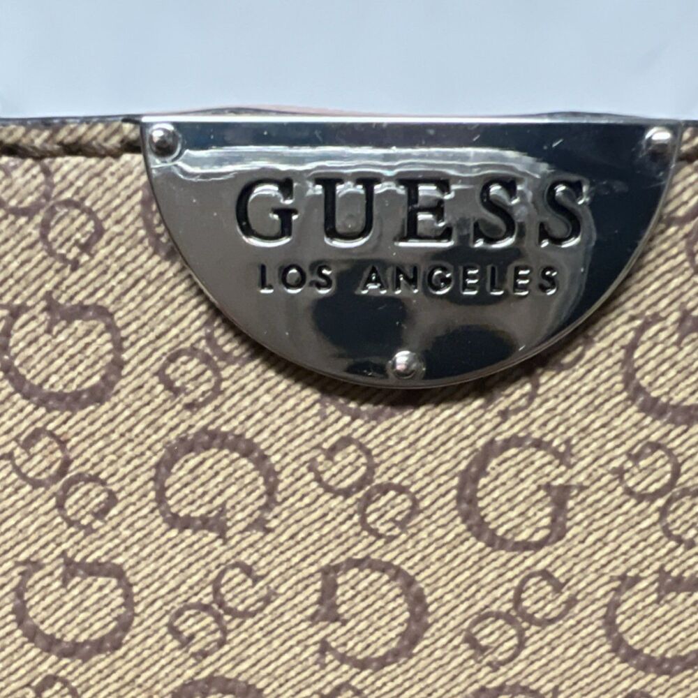 GUESS Logo Beige Heart Charm Tote Bag Zip Women's Double Handle Trapezoid - Picture 4 of 16